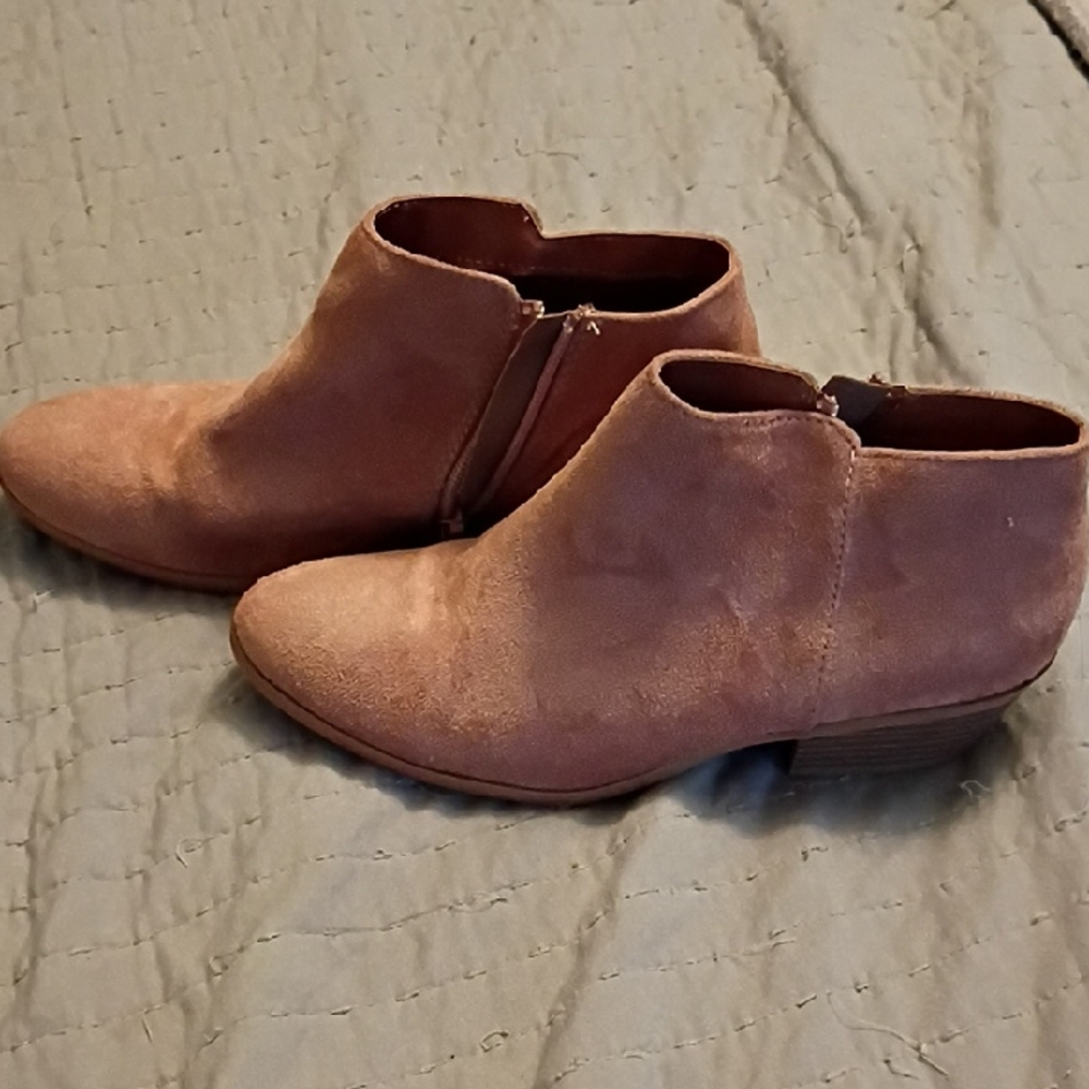 Soda Women's Brown Suede Ankle Boots